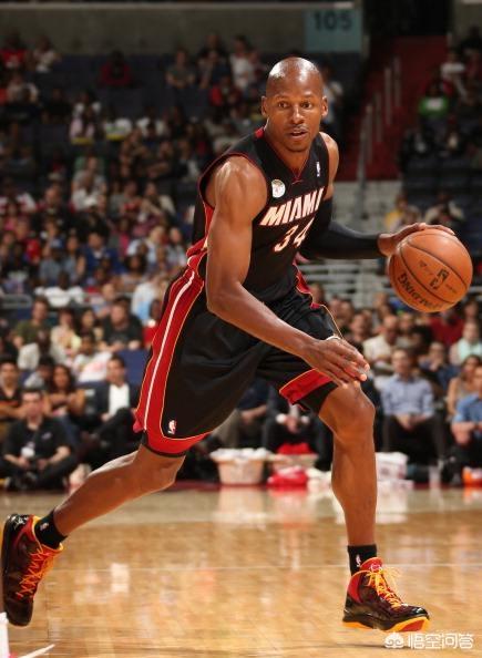 怀特塞德为什么叫白边:哈桑怀特塞德为什么叫白边 NBA史上有哪些球员在收到“耻辱性合同”后选择离队？