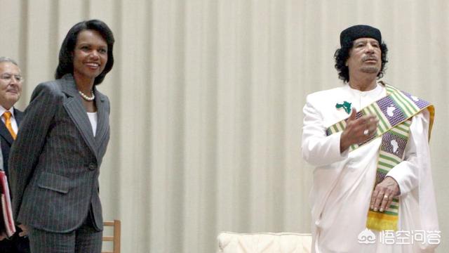 卡扎菲心中女神赖斯，地下室出生从政15年，为何受2位美国总统信赖？