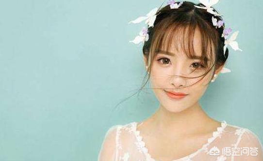 小了白了兔是谁:对于“兔子牙”小姐姐，你喜欢她的什么