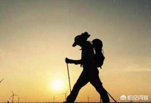 45岁,想放弃五险一金的安稳工作,回遥远的家乡创业可以吗？