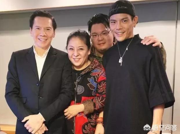 杜雨露的儿子:向华强一共两个儿子，向佐和向佑。为何差别这么大？