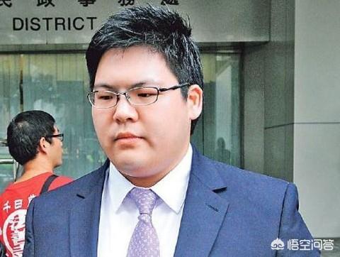 杜雨露的儿子:向华强一共两个儿子，向佐和向佑。为何差别这么大？