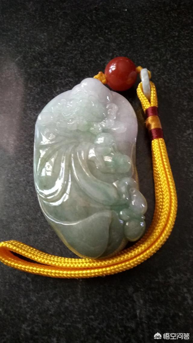 买玉一般在什么店买,请问你的翡翠（缅甸玉）是在哪里买的？