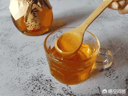 牛奶蜂蜜面膜怎么做(怎样用蜂蜜和牛奶做面膜？
