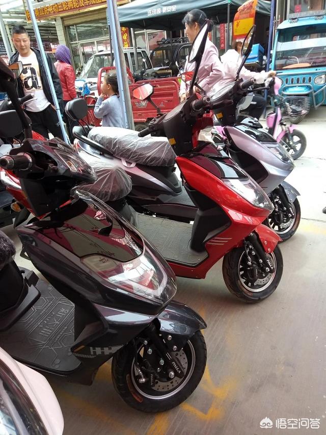 电动车哪个牌子好？最近想要入手一台,小牛,雅迪,松吉,小刀,预算2500左右？