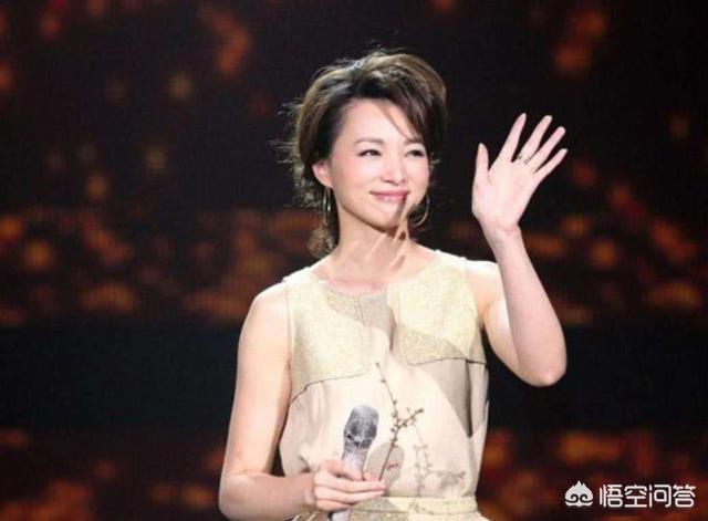 董卿和老公同框引发热议，她在<a href=https://maguai.com/list/26-0-0.html target=_blank class=infotextkey><a href=https://maguai.com/list/26-0-0.html target=_blank class=infotextkey>娱乐</a></a>圈的影响力有多大