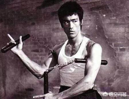 丁佩照片:李小龙认识丁佩后，丁佩对李小龙产生了怎样的影响？
