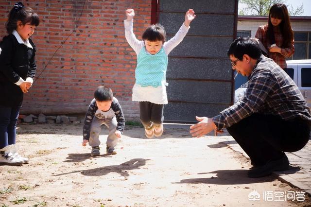 为什么爷爷坟墓只旺孙女,在农村为什么有些老人更爱长孙？