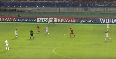 FIFA公布女足世界杯历史最佳球候选：中国女足球员宋晓丽07世界杯入选，如何评价？