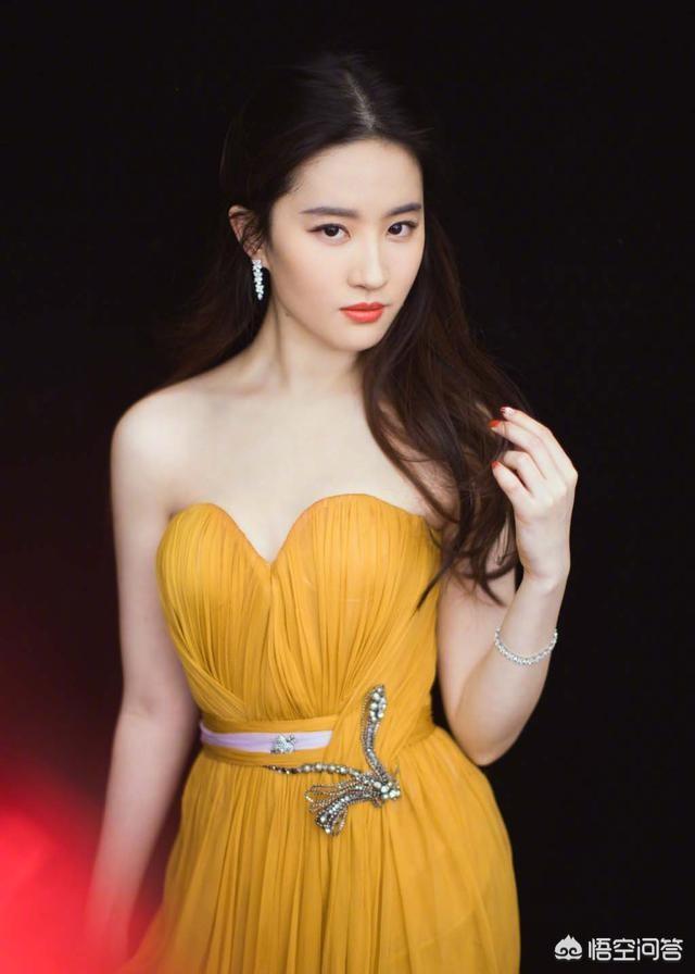喜欢一个女孩怎么发<a href=https://maguai.com/list/256-0-0.html target=_blank class=infotextkey>朋友圈</a>:爱上一个女孩子怎么去跟她表白？(暗恋女孩子不敢表白)