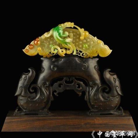 揭阳工翡翠雕刻的特点,揭阳五万能买什么样的翡翠？