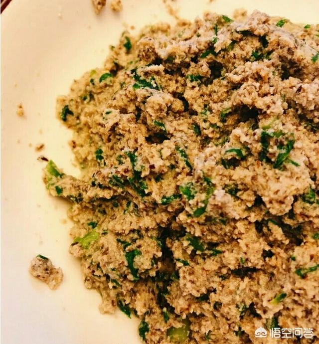 豆浆渣子怎么沥干:做豆腐过滤的豆腐渣怎么做才好吃？