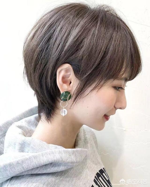 短发型女图片时尚气质:女生怎样才能剪一个“出众”的短发？