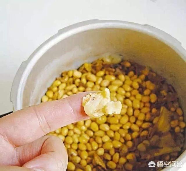 熟黄豆和熟鸡粪哪个肥力好，种马铃薯时农户用煮熟的黄豆做底肥效果怎么样