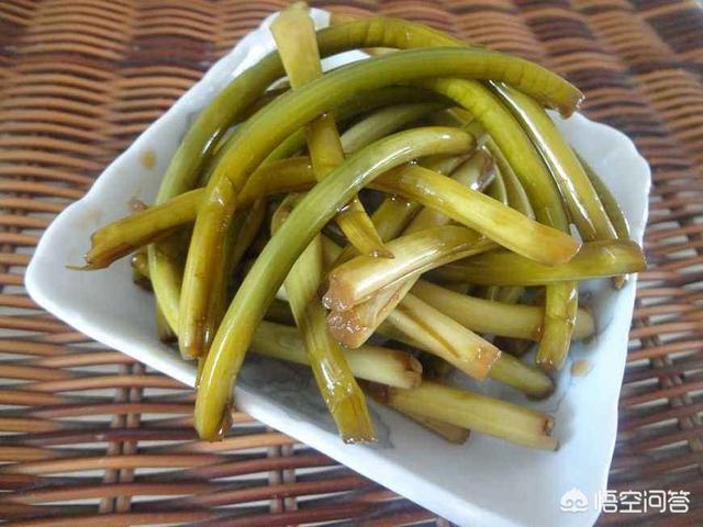蒜苔的腌制方法:腌蒜苔怎么做好吃，腌蒜苔的家常做法？