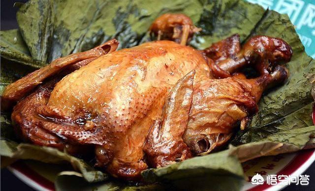 叫花鸡的由来，杭州美食“叫花鸡”的名字有什么由来吗