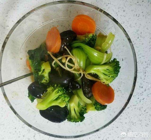 有什么比较好的减肥食谱加运动？