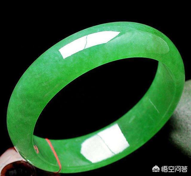 盘翡翠3年前后对比,翡翠长期不戴，水头变干了怎么办？