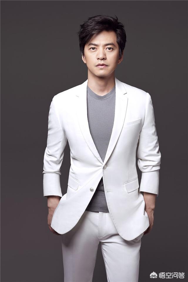 黄龄杨宗纬:中国真的没有乐坛吗？近这十年，感觉没有多少歌手大紫大红了？