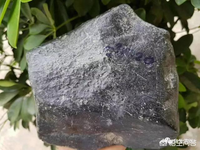 黄皮翡翠原石是什么场口,翡翠赌石场口有什么区别？