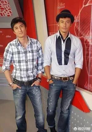 在娱乐圈里，有哪些隐藏的亲兄弟？