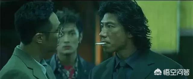 电影《无间道2》中，吴镇宇饰演的倪永孝是如何发现张耀扬饰演的罗继是卧底的？