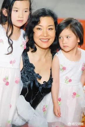 吴京领养了两个孩子:著名影星陈冲领养的广西南宁双胞胎姐妹近况如何？