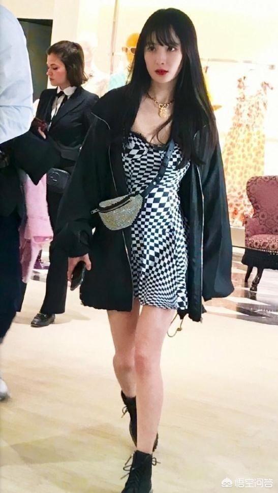 杨幂被邓伦拖了一米远:为什么说与刘恺威离婚后杨幂绯闻不断？