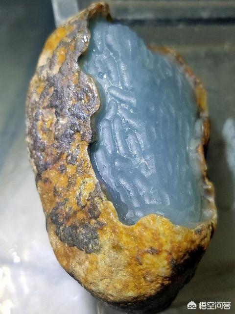 冰种飘花翡翠一般多少钱,现在市场上翡翠冰种价格表现如何？