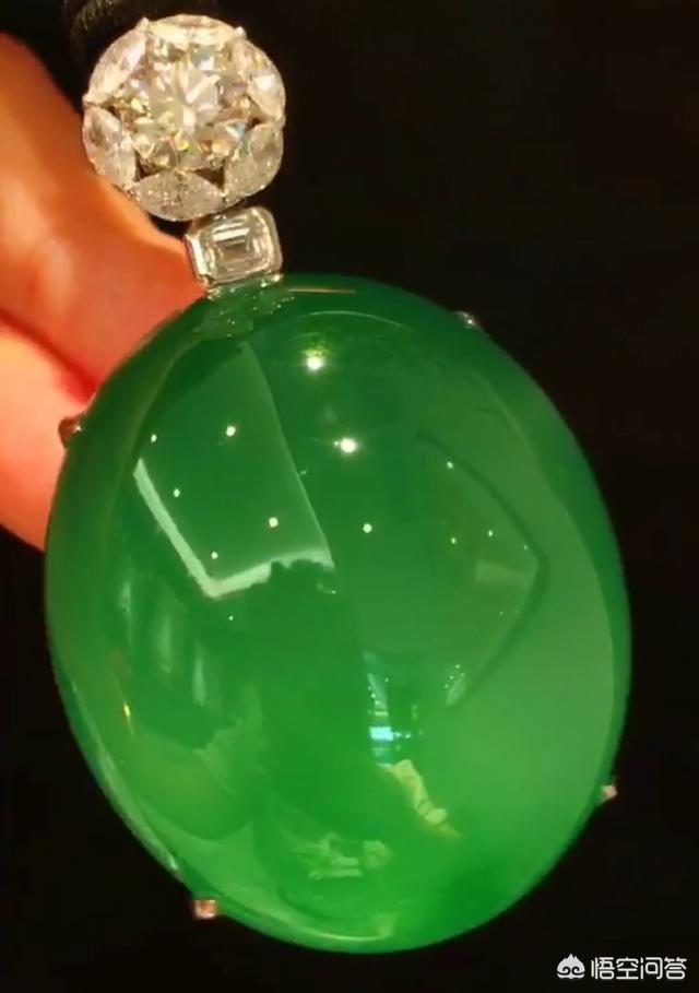 盘翡翠3年前后对比,翡翠长期不戴，水头变干了怎么办？