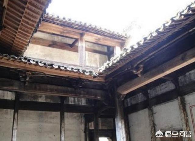 恶搞闺蜜灵异事件:有哪些开头恐怖结尾搞笑的鬼故事？