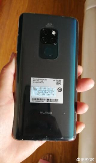 苹果iphone xr 4g+128g,mate20 6g+128g如何选？