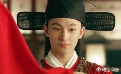 宋茜杨洋:《红楼梦》你觉得杨洋和欧阳奋强，谁演的贾宝玉好？为什么？