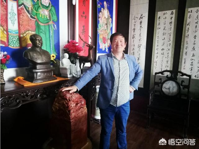 唐代诗人中,李白和杜甫合称“李杜”,他们谁的贡献更大？谁的成就更高？