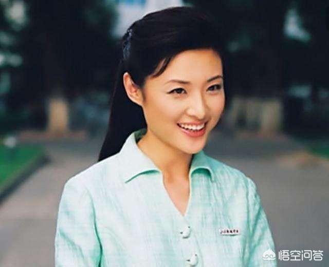 周涛的老公路云:曾经的春晚主持人周涛近况如何？听说她去演话剧了？