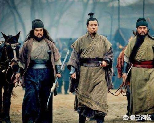 人们都痛恨小人,你眼中认为的小人是什么样的？