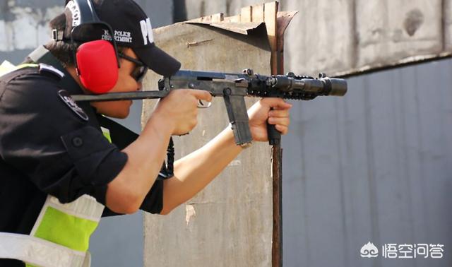 头条问答 中国警察沿用了30多年的冲锋枪 为何至今仍在继续装备 哨兵zh的回答 0赞