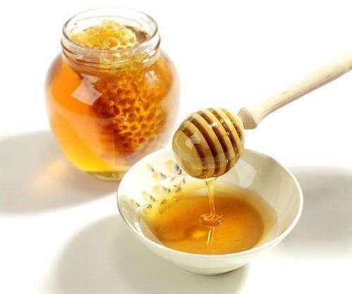 (白砂糖和绵白糖的不同用法)白砂糖和绵白糖如何区别?