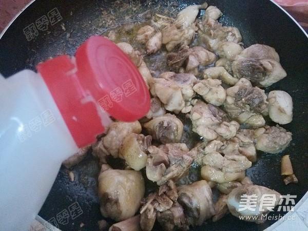 新疆大盘鸡怎么吃比较好吃，新疆大盘鸡好吃吗?