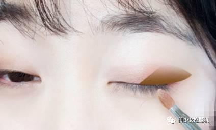 孙佳仁朱智勋:双眼皮一定比单眼皮美么？有哪些单眼皮却很美的明星？