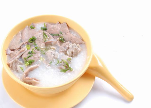 生滚粥是什么小吃，广州有什么特色的老字号美食