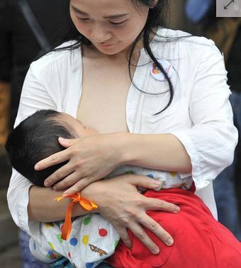 如何乳汁分泌视频:上班后如何进行母乳喂养？