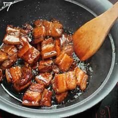 红烧肉怎么做不腻:红烧肉怎样做才好吃肥而不腻