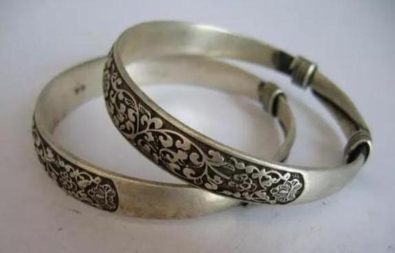 为什晚上不能戴银睡觉,身体不好的人，带银子会发黑是真的吗？