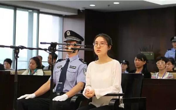 郭美美炫富事件:郭美美开六百万豪车，自称没有炫富，真相到底是什么？