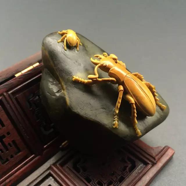 黄绿色的玉是什么玉,黄色的玉只有黄龙玉吗？还有哪些？