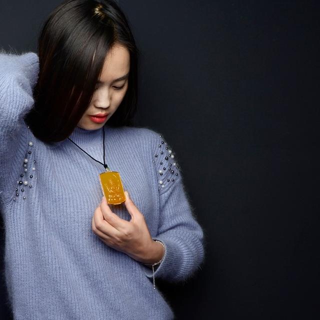 黄绿色的玉是什么玉,黄色的玉只有黄龙玉吗？还有哪些？