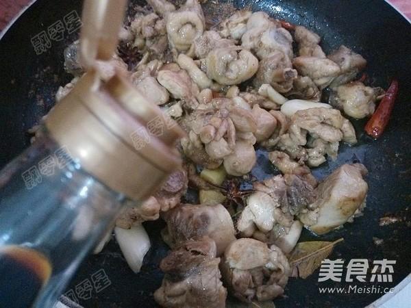 新疆大盘鸡怎么吃比较好吃，新疆大盘鸡好吃吗?