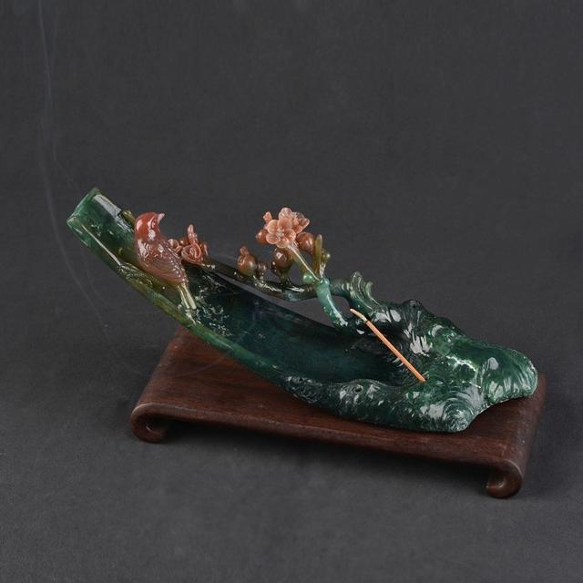 玛瑙玉髓白手镯,玛瑙和玉髓有什么区别，产地分别在哪里？