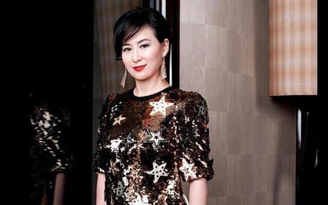 张绍刚老婆:王自健被妻子家暴并转移财产，他是第一个被家暴的男星吧？